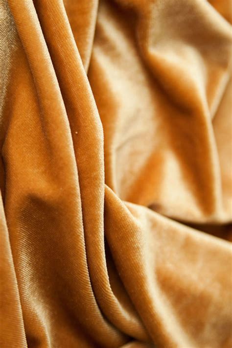 beginners guide  sewing velvet