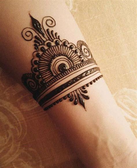 Small Simple Festival Henna Design On Wrist Mehndi Art | Hot Sex Picture