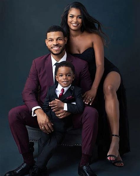 30 Stylish Outfit Combinations to Wear for Black Family Pictures - Hood MWR