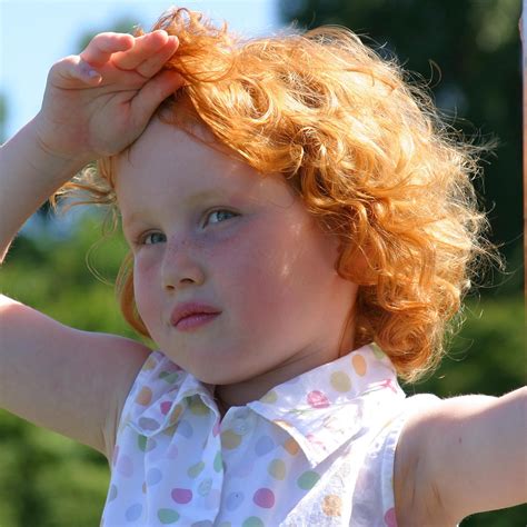 Sitzerhöhung: Ab wann dürfen Kinder sie nutzen?