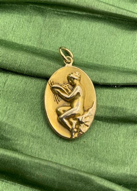 Nude Woman Maiden Artist Painting Pendant Neoclassical Antique Gold Art