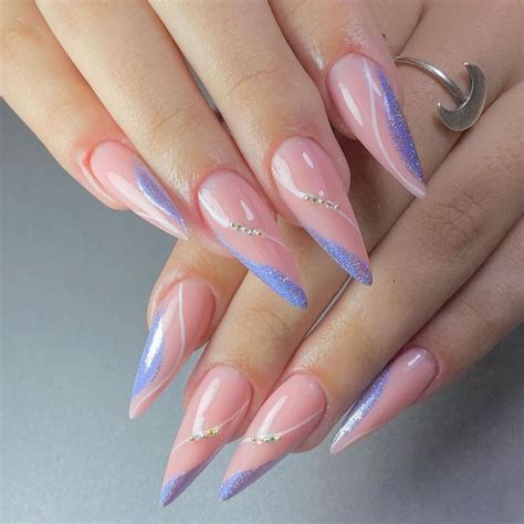 Unha Pontuda Nome - Unhas pontudas | Unhas bonitas, Unhas douradas, Unhas redondas