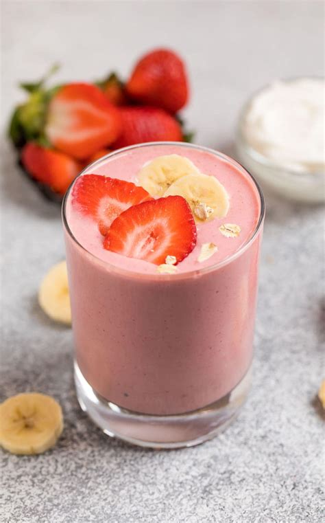 Strawberry Banana Breakfast Smoothie - Ricomoren