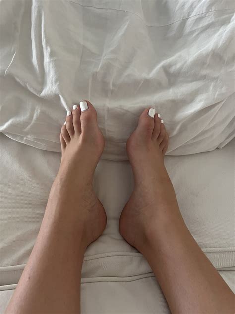 bri rhodes (@bri_rhodes_feet) / Twitter