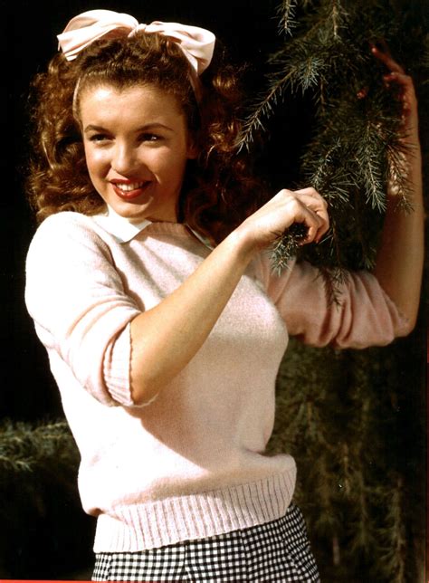 ourmarilynmonroe: Marilyn Monroe photographed by Andre De Dienes, 1945