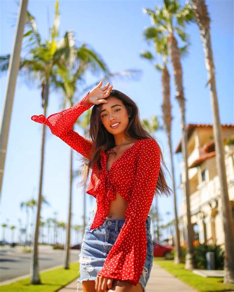 Kat Hixson 💖 | Brillas como el sol | Instagram