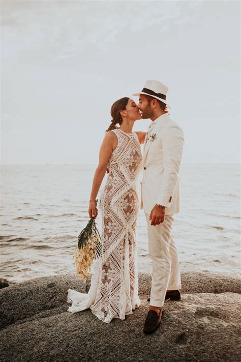 33 Beach Wedding Dresses Real Brides Wore That We Love