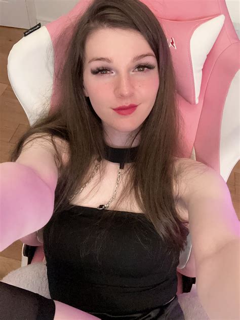 Unseen F1Nn5Ter Onlyfans Photos Surface Online