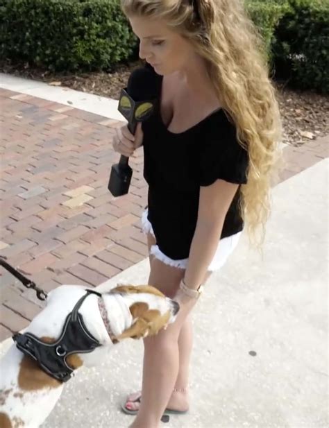 Kaitlin Bennett's feet