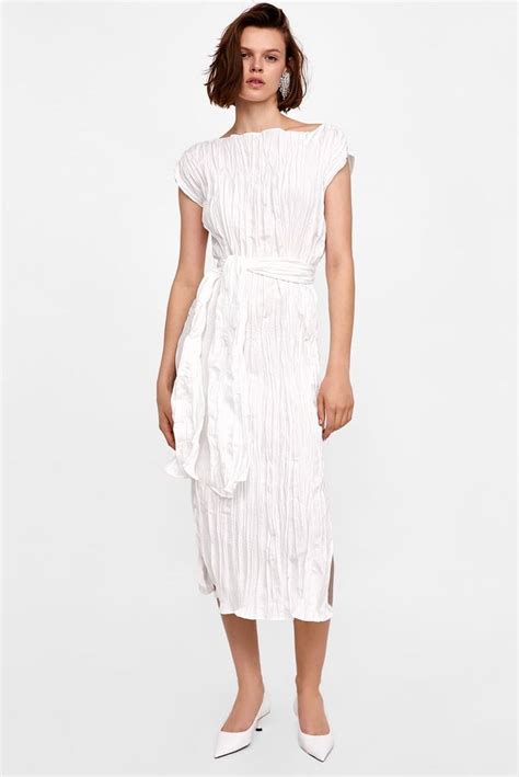 Платье из жатой ткани ZARA | Summer work dresses, Simple summer dresses ...
