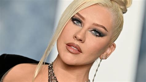 I Think Christina Aguilera Just Made Polka-Dot Eyeliner a Thing — See ...