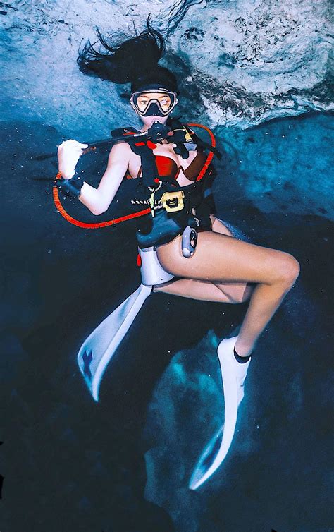 Pin by Martha Raphaela on cn_gls | Scuba diver girls, Scuba girl