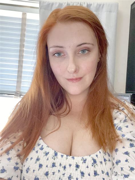 Any fun plans for the weekend?! 😁 : r/SFWRedheads