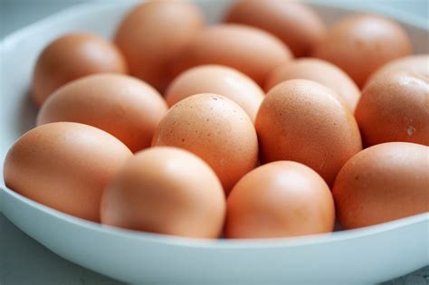How Long Do Eggs Last in the Fridge?