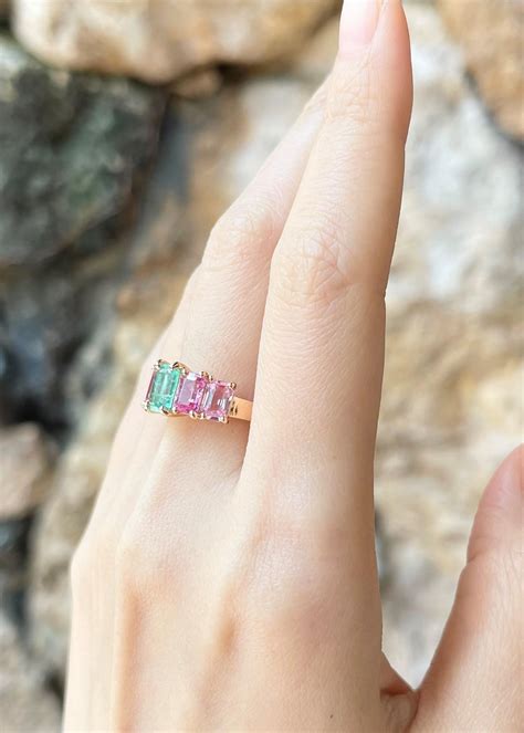 Emerald and Pink Sapphire Ring set in 18K Rose Gold Settings For Sale