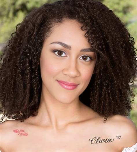 Ariana Aimes (Actress) Family, Age, Wiki, Ethnicity, Boyfriend, Career