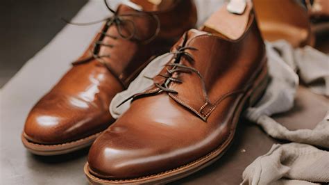 Como Amaciar Couro De Sapato - Como Amaciar Sapato de Couro: 5 Dicas – Lavanderia Na Lata