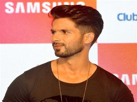 shahid kapoor hairstyles  attracts  woman   budge