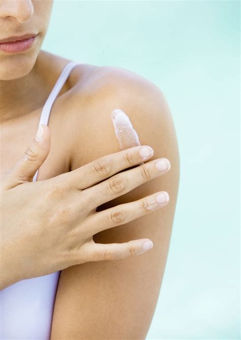 How to Get Rid of Back-of-the-Arms Bumps