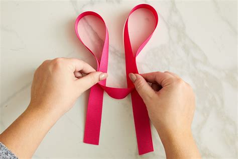 how to make a bow with ribbon step by step