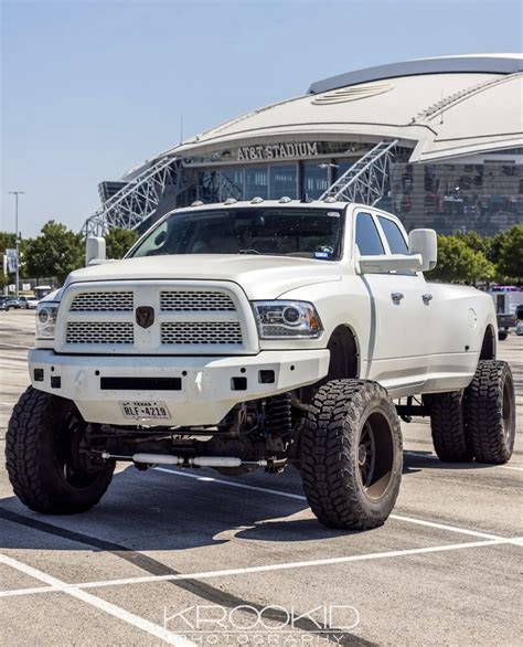 The Cummins Cowgirl on Twitter: "My chick bad 🥵🔥 https://t.co