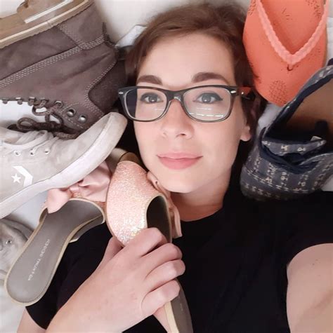 Soapy Daze - Foot Adoration, Foot Fetish Directory and Foot Fetish