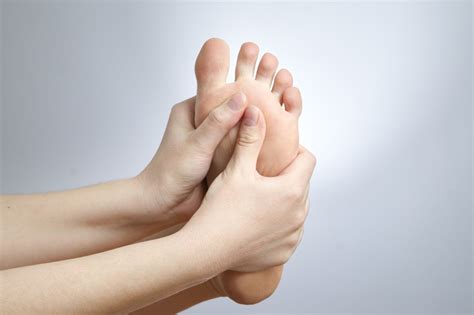 What is Mortons Neuroma and what are the symptoms? | Podiatry Sydney