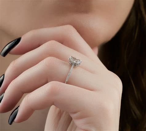 2023’s Most Trending Radiant Shaped Engagement Rings