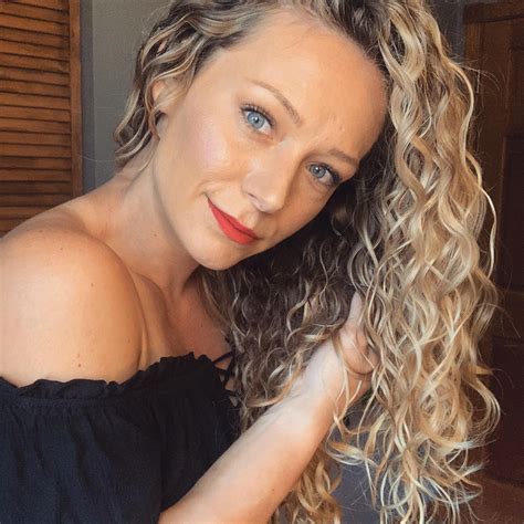 Small claw clip is all you need ⁣ Save for later! ⁣ ⁣ One of the first