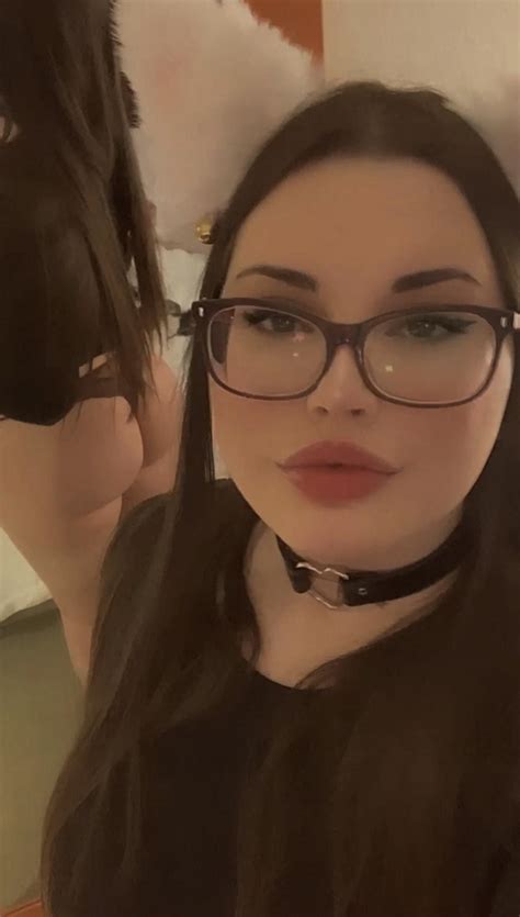 cat girl with a big booty ♡ | Scrolller