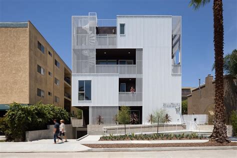 Unique Facade Modern Apartment Building Design In LA