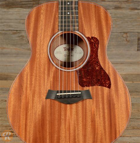 5 Best Acoustic Guitars for Beginners | Reverb News