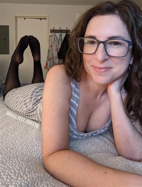 Did my nylons catch your eye? | Scrolller