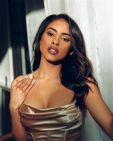 Nurys Mateo - Siren Models