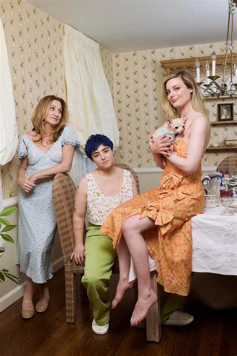 Gillian Jacobs's feet