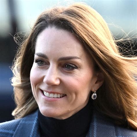 princess charlotte hailed princess anne   making   stops