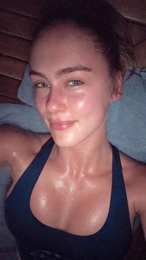 Steph Claire Smith | Scrolller