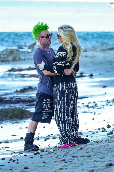 Avril Lavigne and Mod Sun on the Beach in Malibu 04/28/2021 • CelebMafia