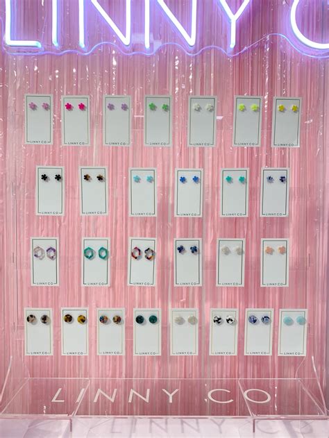 LINNY CO Jewelry Display – LINNY CO Wholesale