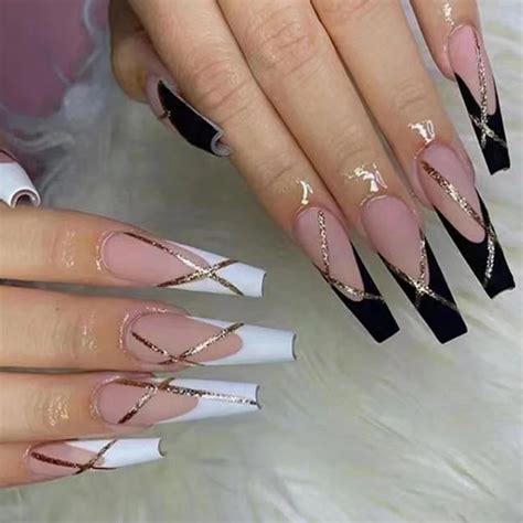 nail designs  black  white duoc yeu thich nhat