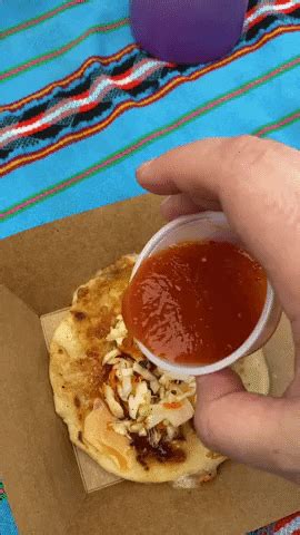 Pupusa Etiquette: How to Avoid Committing Salvadoran Crime - Luz Media