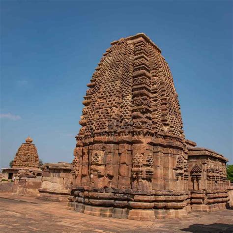 Lingaraj Temple - INDIK BAZAAR