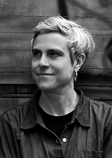 Anja Suter, Nicole Peter — histoire publique