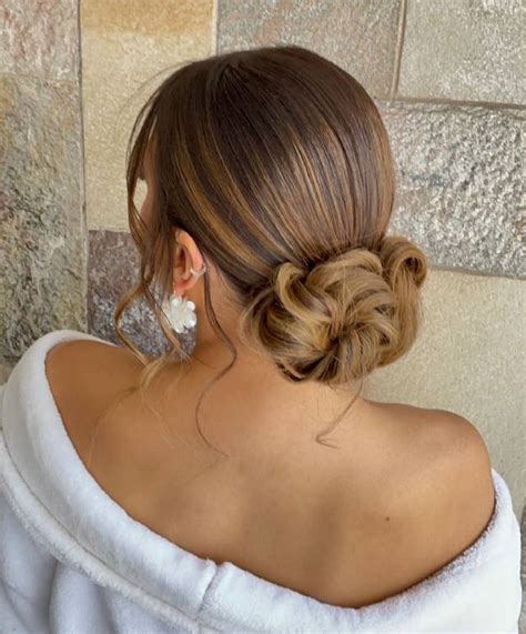 Coque Baixo Penteado - 38 Ideias De Penteado Coque Baixo Para Arrasar Em 2026