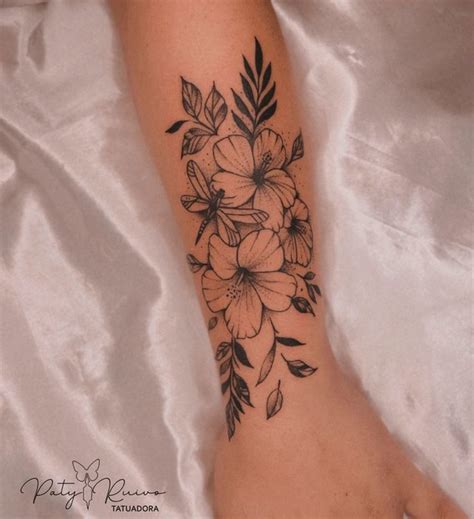 Braço Fechado Feminino Delicado - Tatuagem feminina braço fechado: 25 ideias delicadas para se inspirar