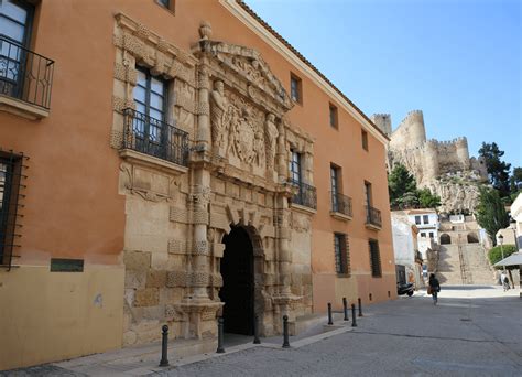 Almansa and its castle * All PYRENEES · France, Spain, Andorra