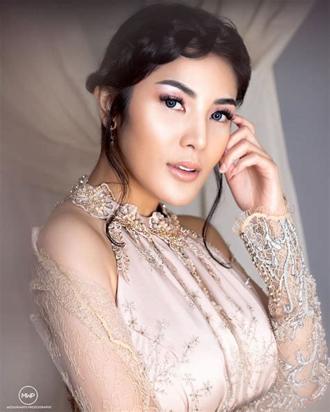 ajak keluarga  gaya pemotretan nindy ayunda  manis abis