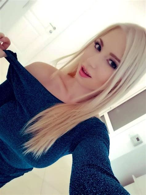Roxy Risingstar | Miami FL