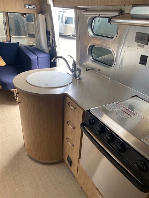 2018 Airstream Flying Cloud 25RB Trailer For Sale in Chattanooga, TN