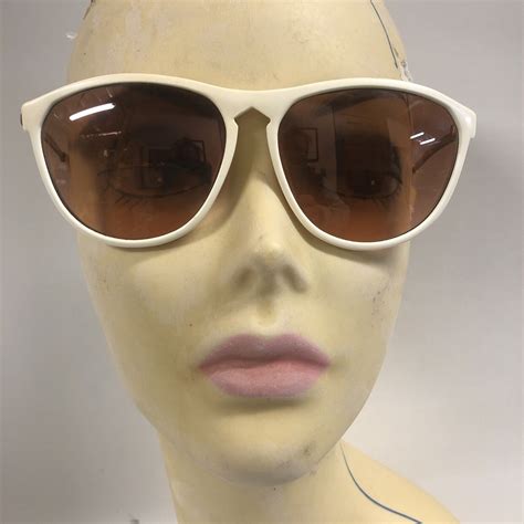 RARE LADIES SERENGETI DRIVER CORNING OPTIC HONG KONG … - Gem